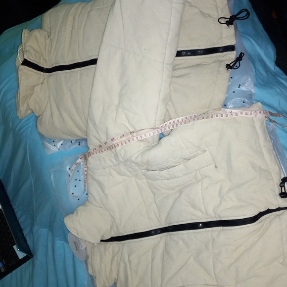 NWT YOLLOR Puffer Cream Jacket (2 aval) - Picture 8 of 10